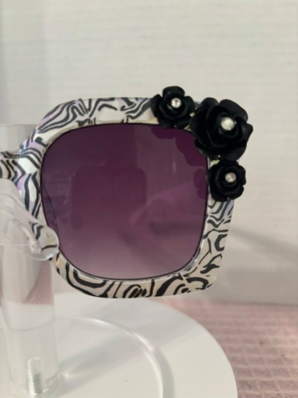Original One-of-a-Kind Sunglasses - Picture 2 of 3